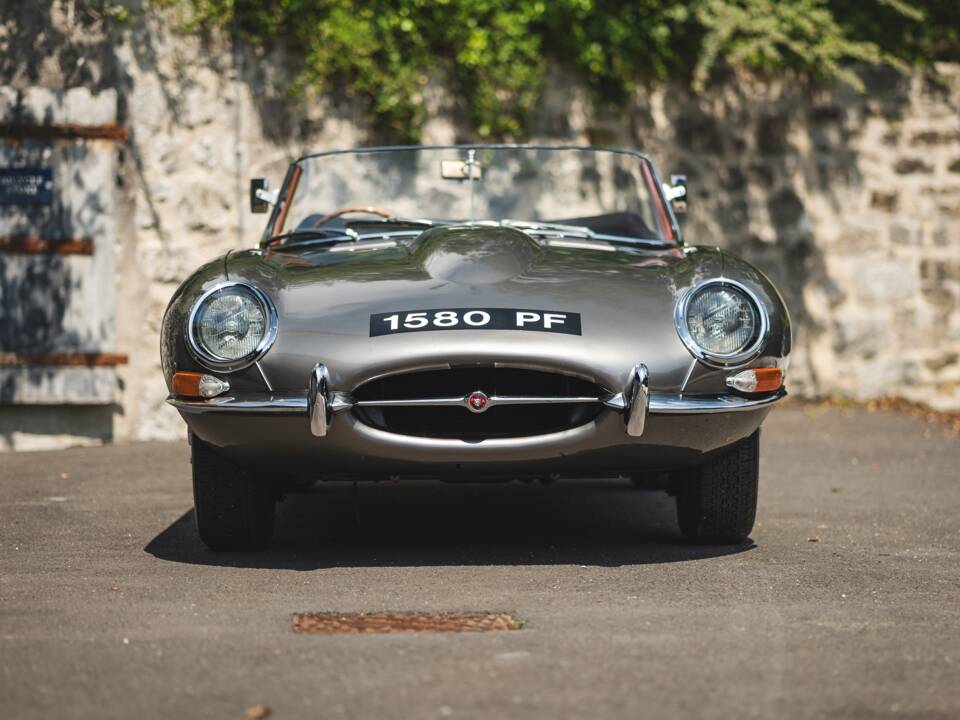 Image 6/50 of Jaguar Type E 3.8 (1963)