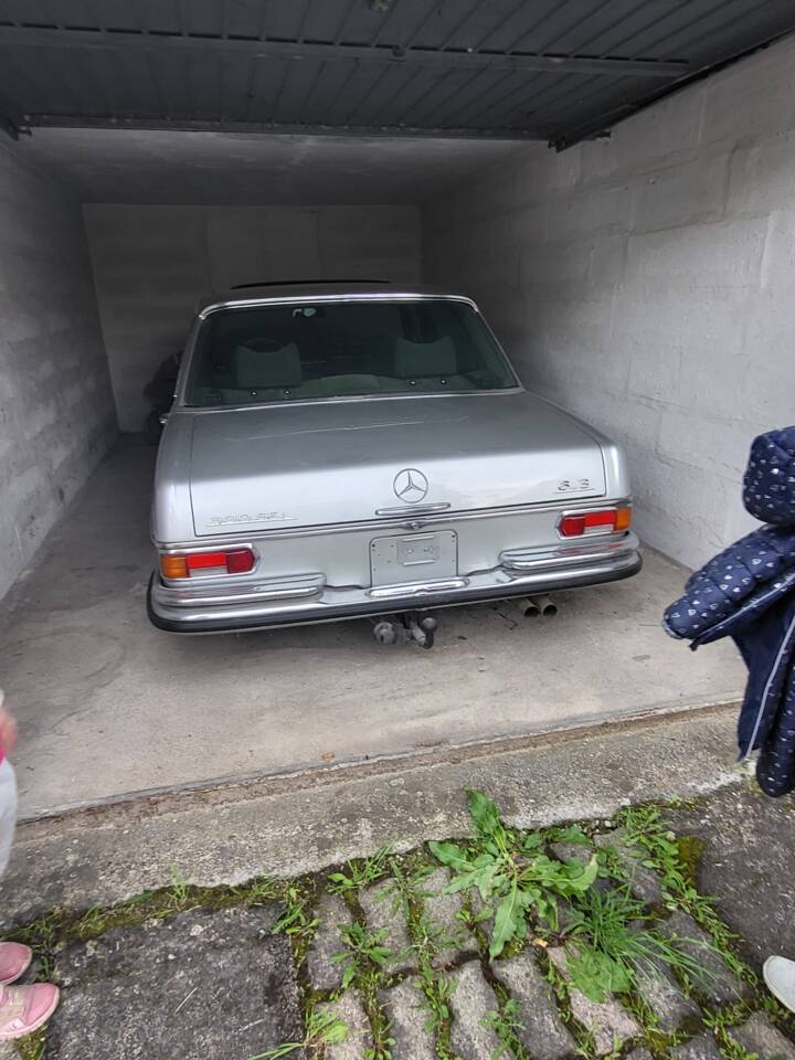 Image 3/4 of Mercedes-Benz 300 SEL 6.3 (1972)