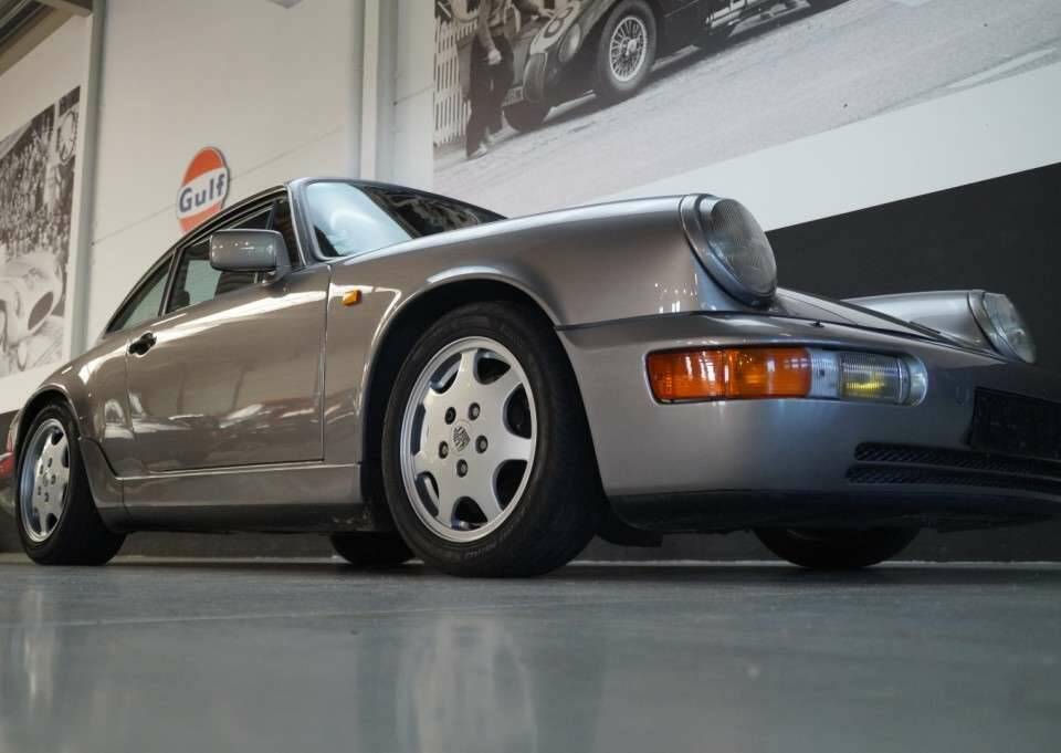 Image 21/50 of Porsche 911 Carrera 4 (1989)