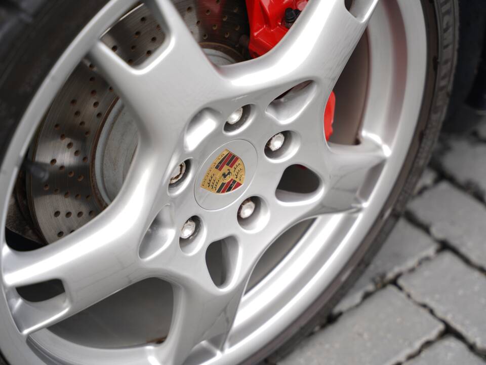 Bild 41/50 von Porsche 911 Carrera 4S (2007)