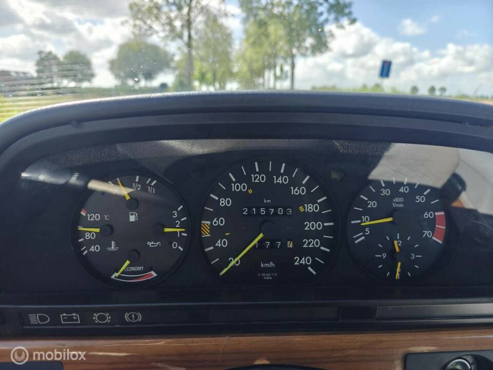 Bild 24/39 von Mercedes-Benz 500 SEL (1981)