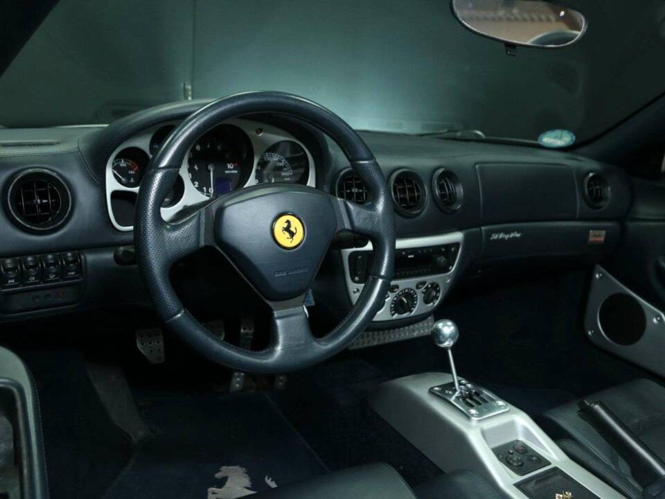 Immagine 15/50 di Ferrari 360 Spider (2003)
