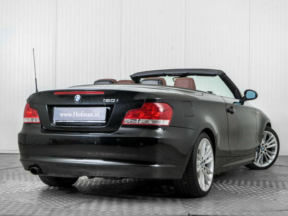 Image 43/50 de BMW 120i (2008)