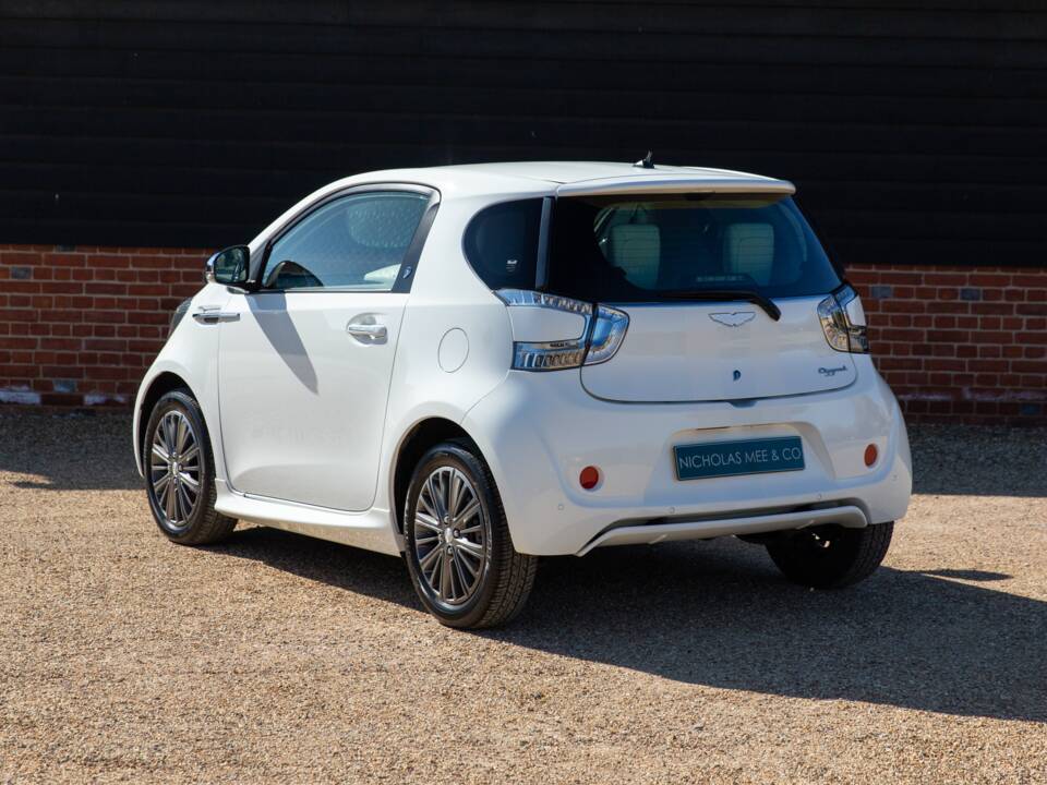 Bild 37/95 von Aston Martin Cygnet (2012)