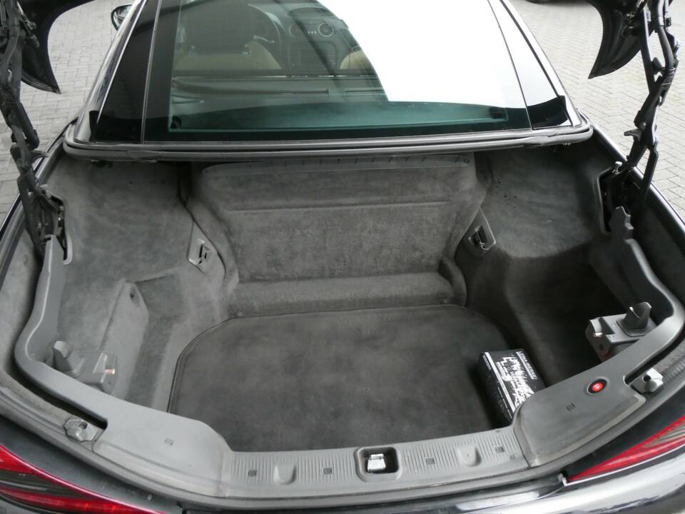 Bild 18/18 von Mercedes-Benz SL 500 (2009)