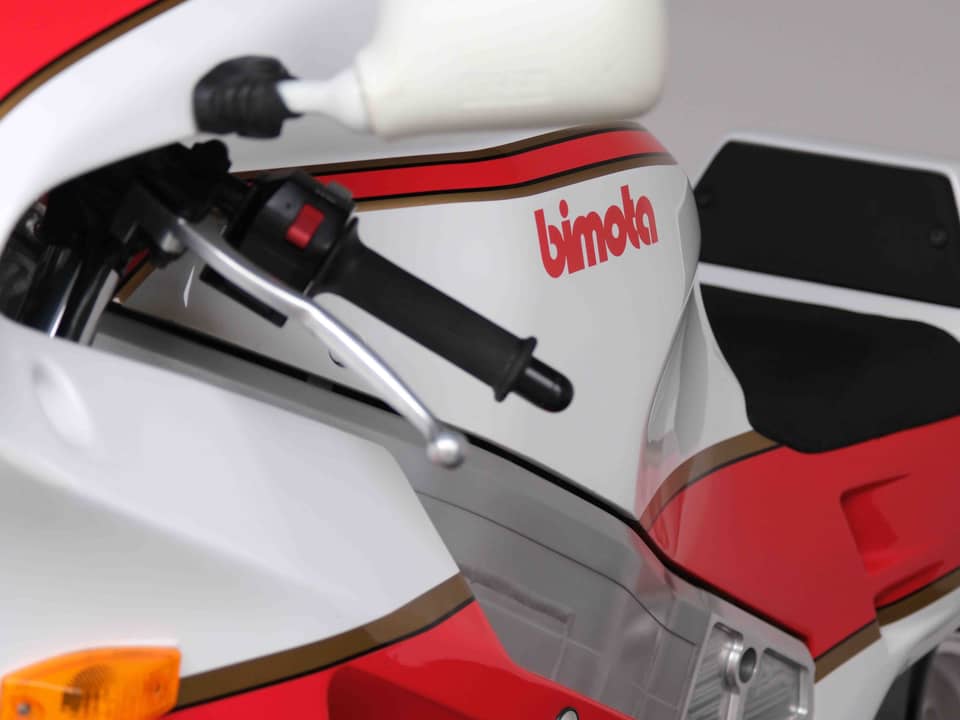 Image 40/95 of Bimota YB6 (1990)