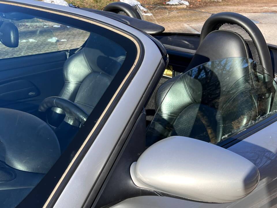 Image 17/18 of Porsche Boxster S (2001)