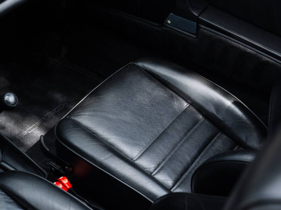Image 34/68 of Porsche 911 Speedster 3.2 (1989)