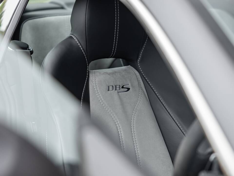 Bild 39/56 von Aston Martin DBS (2010)