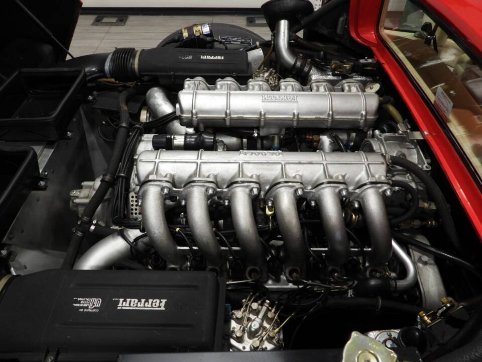 Imagen 9/15 de Ferrari 512 BBi (1984)