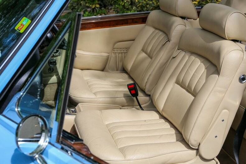 Bild 34/50 von Rolls-Royce Corniche I (1977)