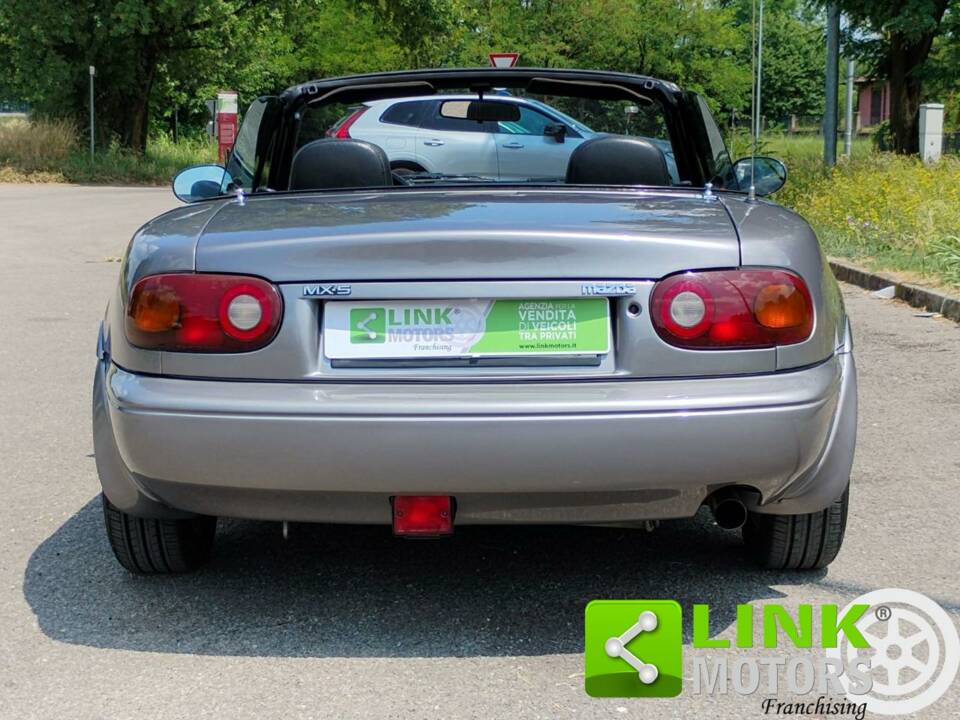 Image 8/10 of Mazda MX-5 1.6 (1994)