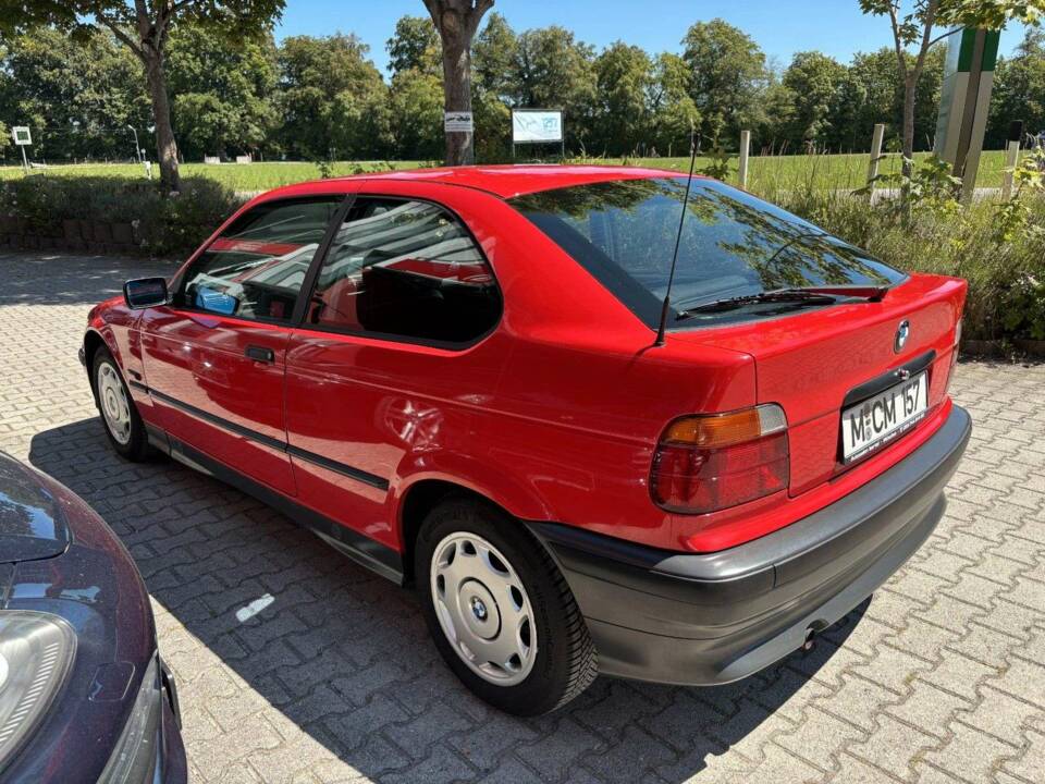 Image 8/21 of BMW 316i Compact (1994)
