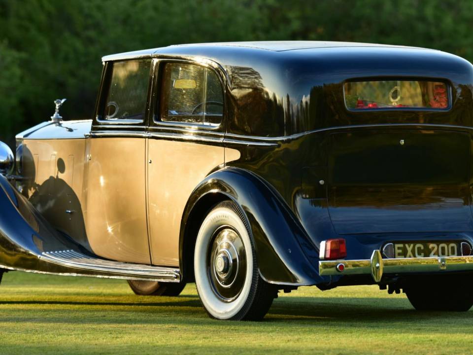 Image 46/50 of Rolls-Royce Phantom III (1938)