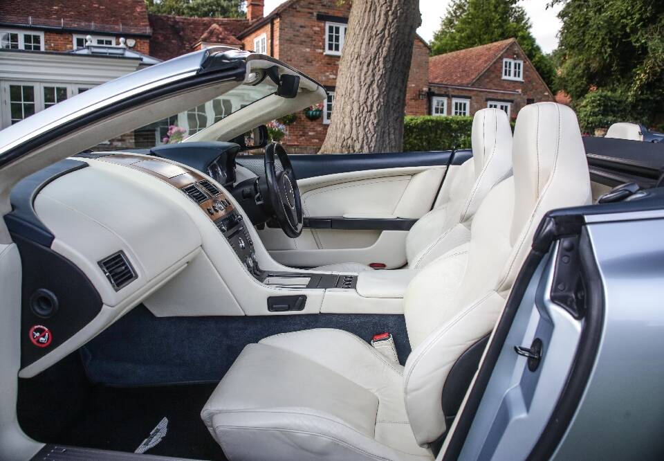 Bild 4/30 von Aston Martin DB 9 Volante (2006)
