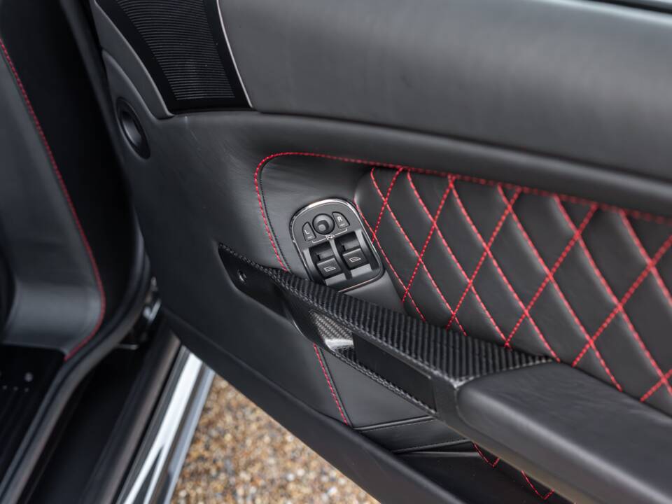 Afbeelding 43/69 van Aston Martin DBS (2012)