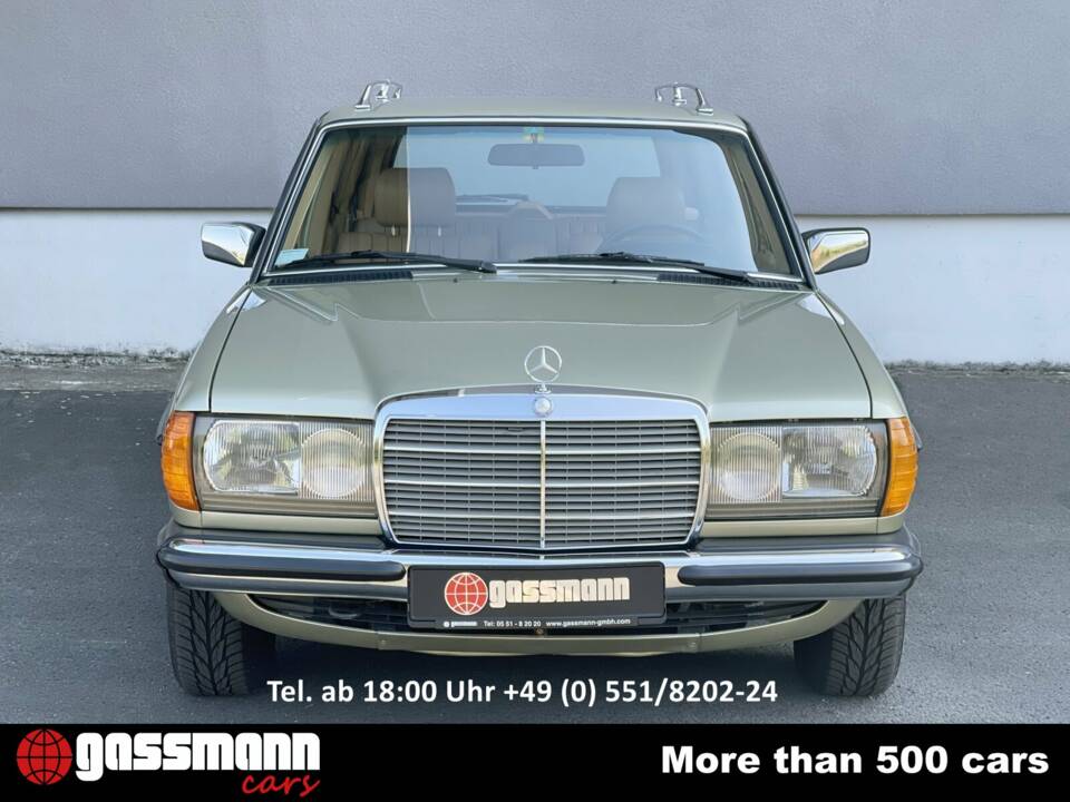 Image 2/15 of Mercedes-Benz 280 TE (1985)