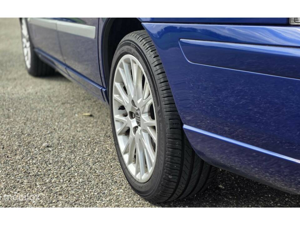 Bild 14/42 von Volvo V 70 2.5T (2005)