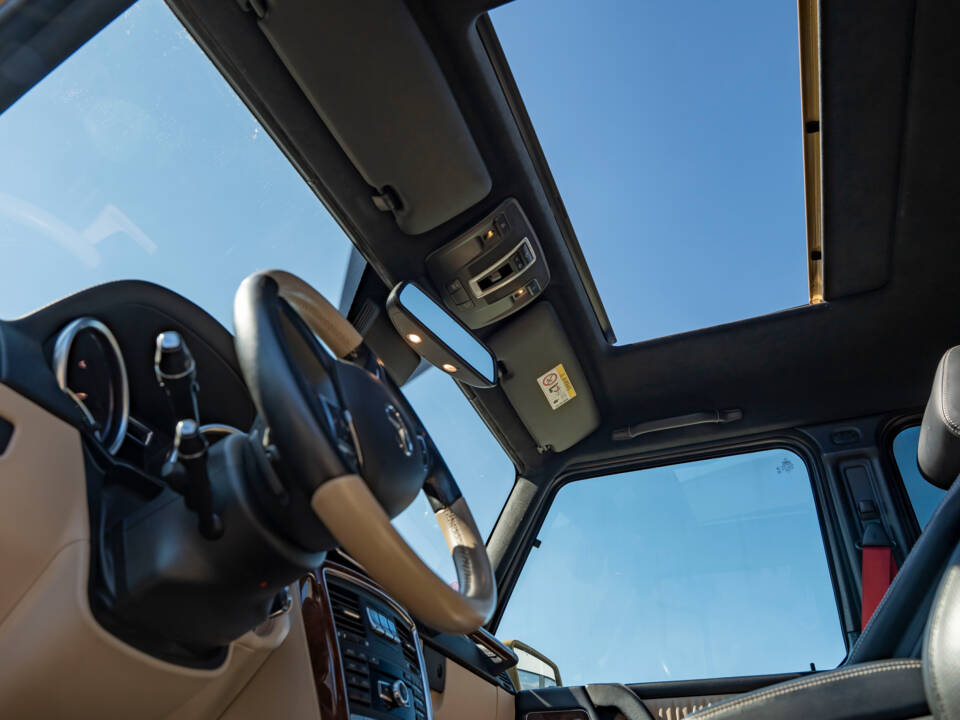 Image 13/33 of Mercedes-Benz G 500 (LWB) (2017)