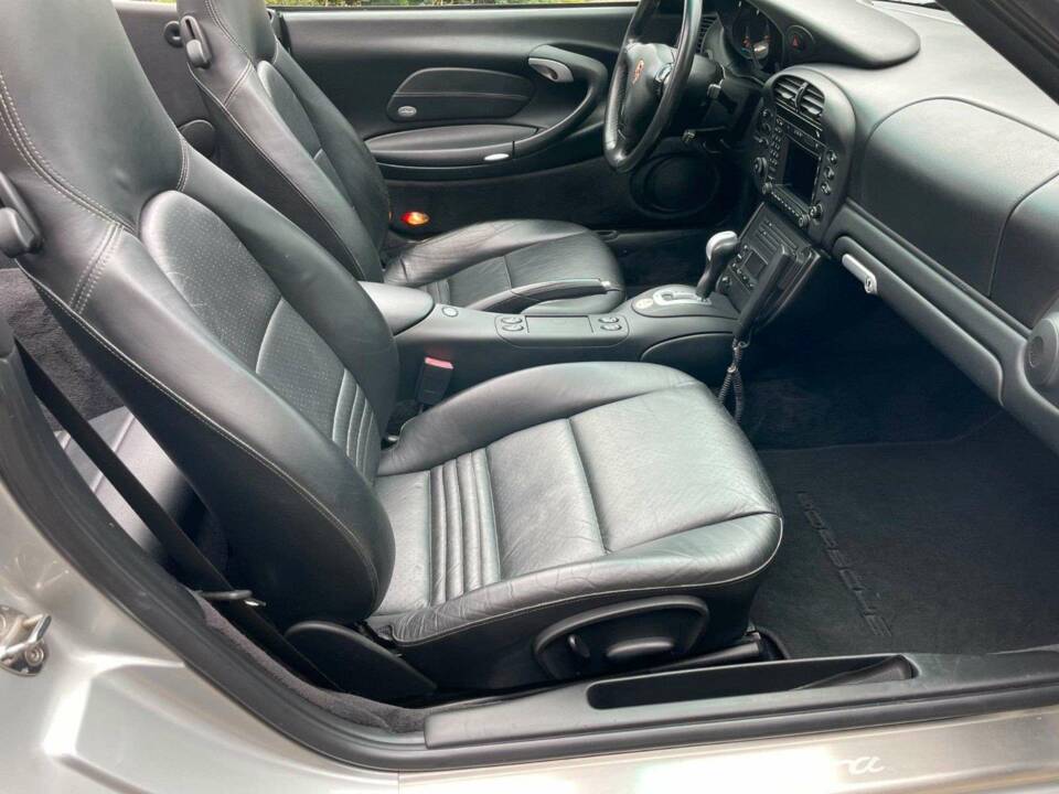 Bild 17/20 von Porsche 911 Carrera (2004)