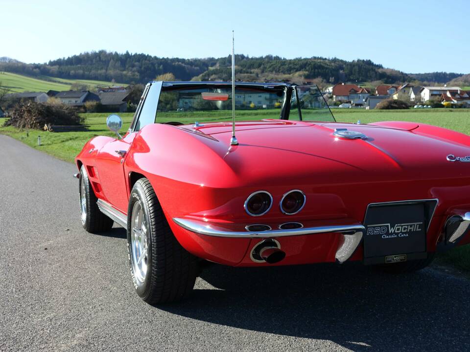 Image 9/43 of Chevrolet Corvette Sting Ray Convertible (1964)