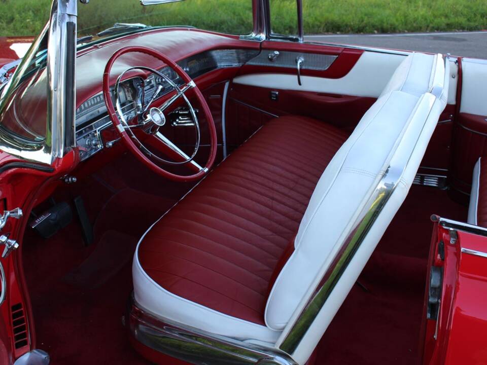 Bild 13/29 von Cadillac 62 Convertible (1956)