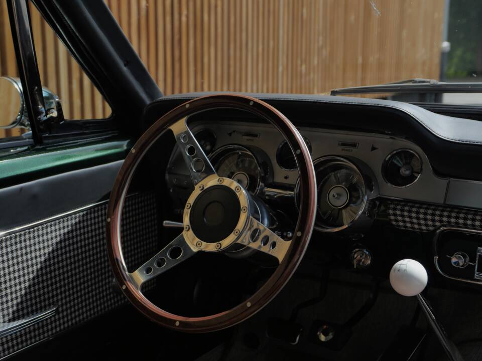 Bild 25/32 von Ford Mustang Custom (1967)