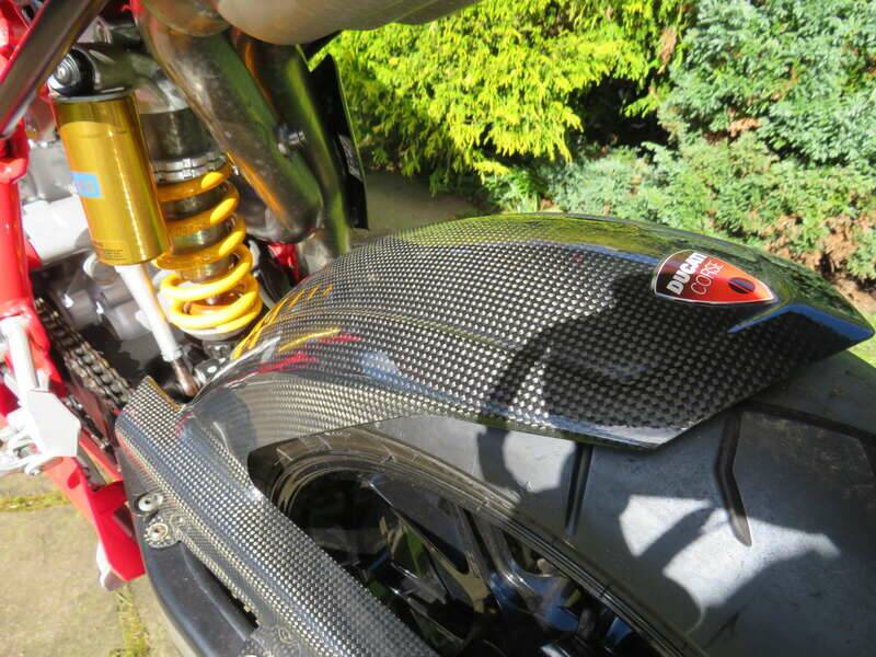 Bild 44/48 von Ducati 749 R (2005)