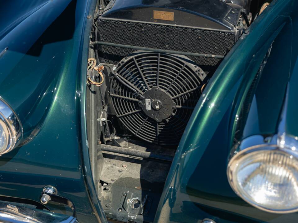 Afbeelding 48/58 van Jaguar XK 120 SE OTS (1954)