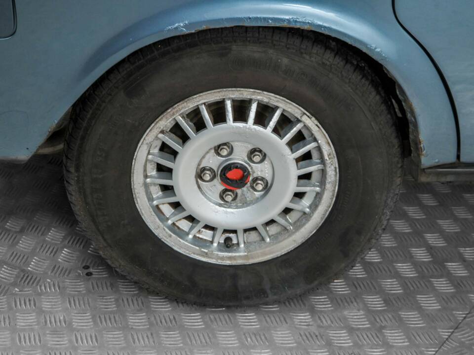 Image 34/50 de Volvo 240 Turbo (1983)