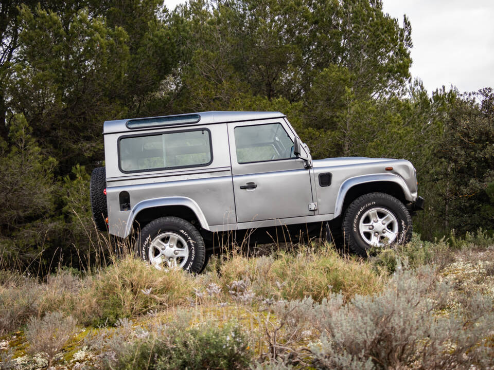 Image 46/50 of Land Rover Defender 90 TD4 (2007)