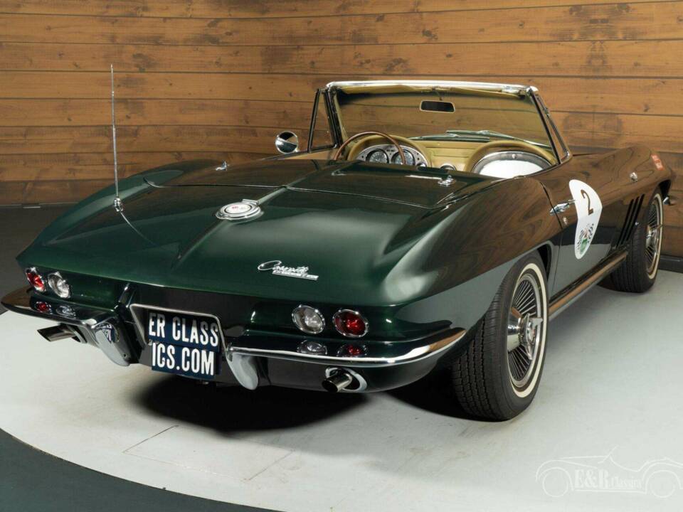 Immagine 4/19 di Chevrolet Corvette Sting Ray Convertible (1965)