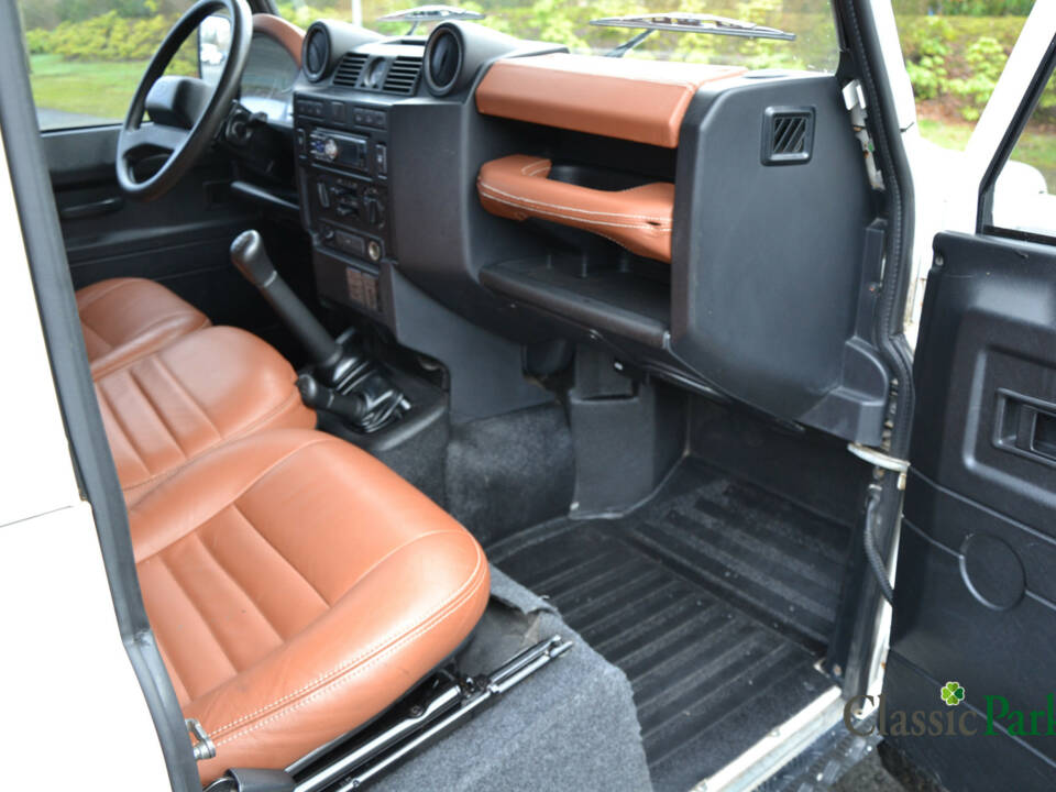 Image 20/50 of Land Rover Defender 90 TD4 (2008)