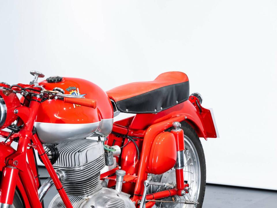 Immagine 44/47 di MV Agusta DUMMY (1957)