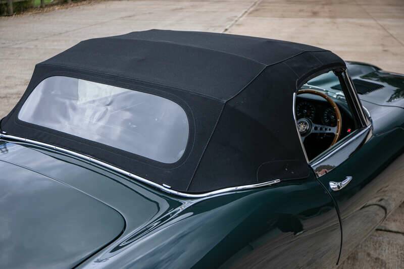 Image 23/36 de Jaguar E-Type (1967)