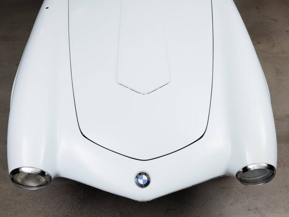 Image 14/50 of BMW 507 (1957)