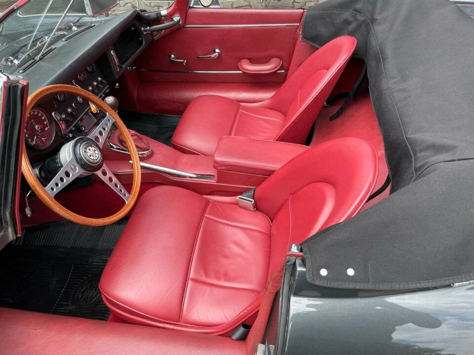 Bild 10/20 von Jaguar E-Type 4.2 (1965)