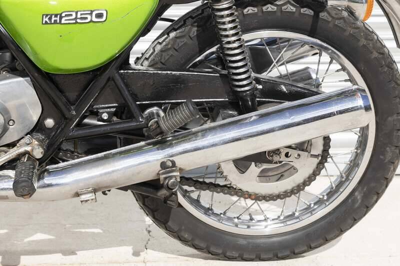 Image 29/37 of Kawasaki KH 250 (1977)