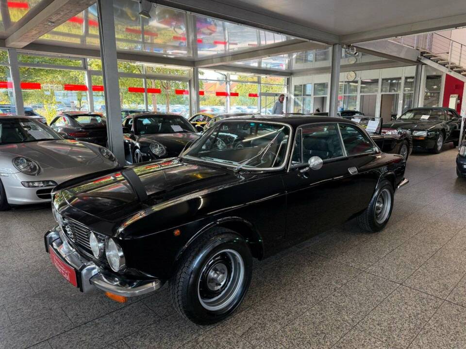 Afbeelding 18/24 van Alfa Romeo 2000 GTV (1976)