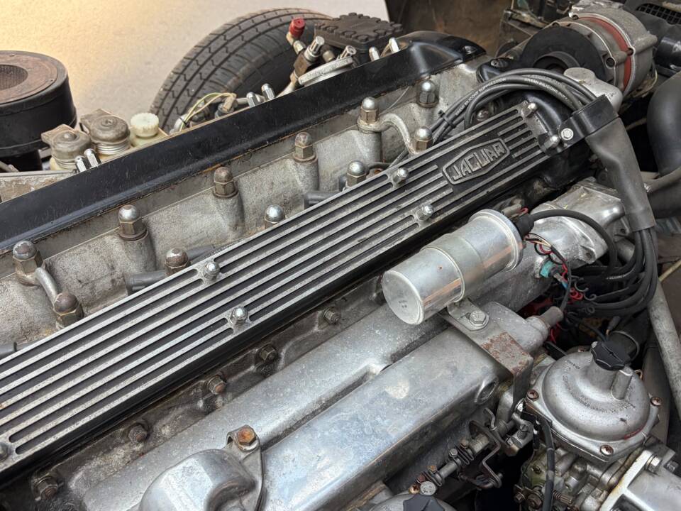 Image 62/81 de Jaguar Type E (2+2) (1969)