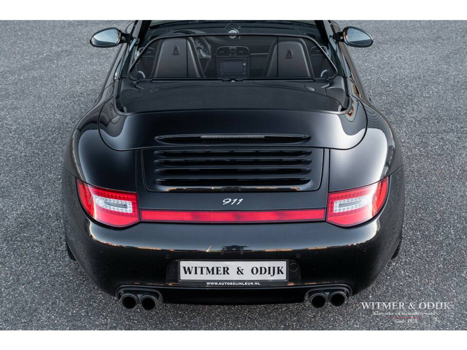 Image 18/37 of Porsche 911 Carrera 4S (2009)