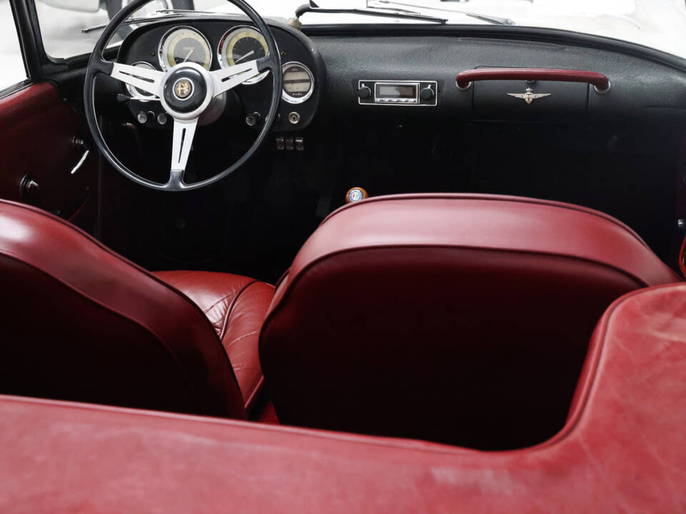 Immagine 31/34 di Alfa Romeo 2000 Spider (1960)