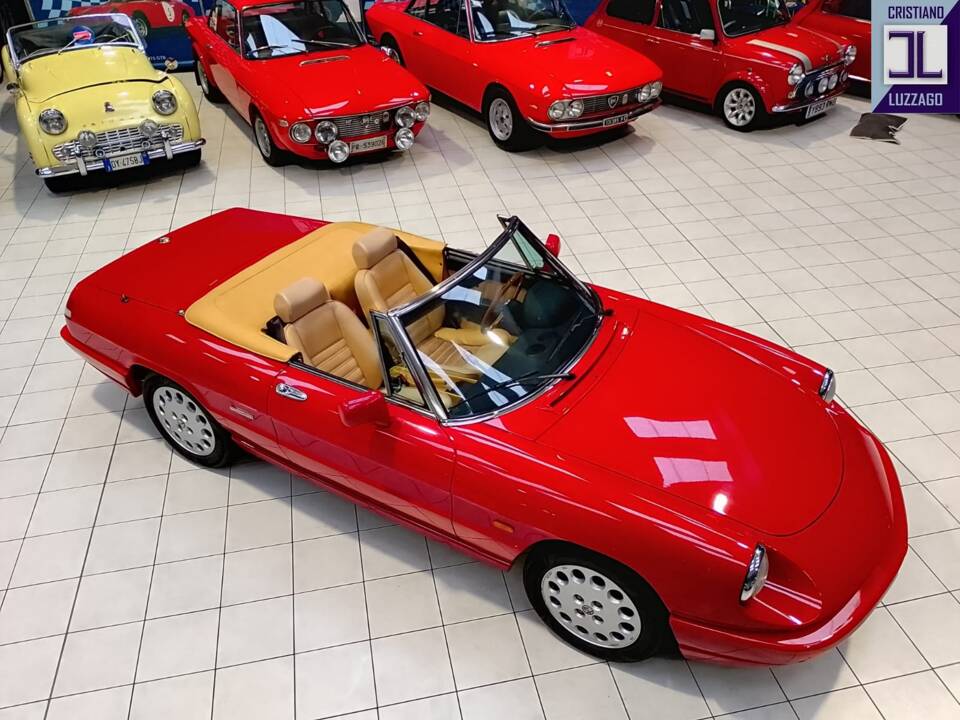 Imagen 11/63 de Alfa Romeo 2.0 Spider (1992)