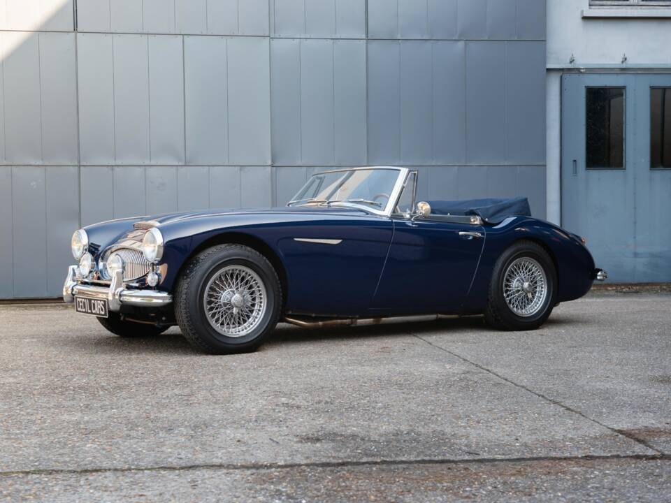 Image 3/17 de Austin-Healey 3000 Mk III (BJ8) (1967)