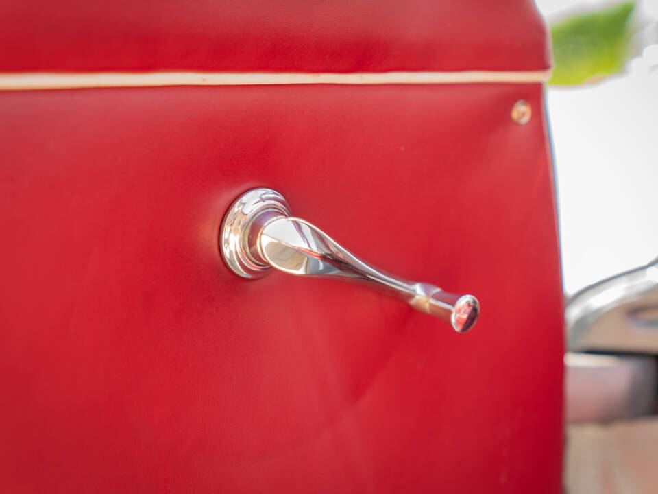 Image 30/44 of Sunbeam Alpine Talbot (1954)