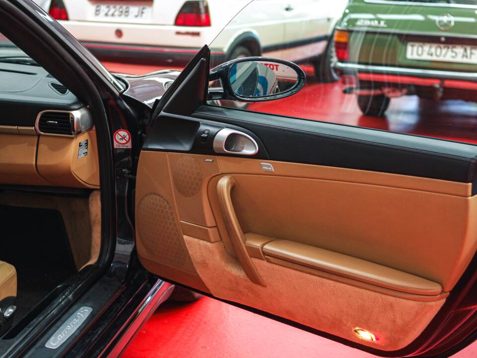 Image 11/48 of Porsche 911 Carrera 4S (2007)