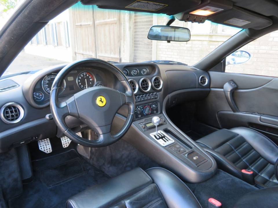 Imagen 9/20 de Ferrari 550 Maranello (1999)
