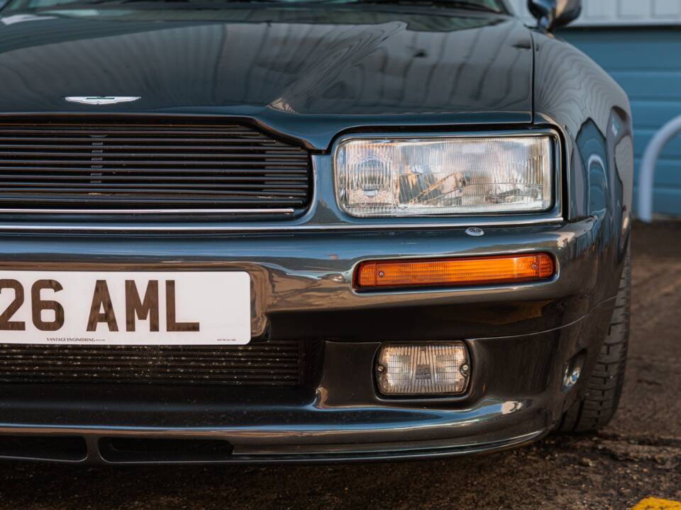 Imagen 47/50 de Aston Martin Virage Volante (1994)