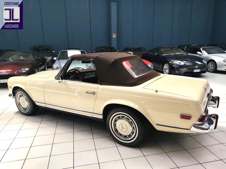 Image 4/58 of Mercedes-Benz 280 SL (1969)