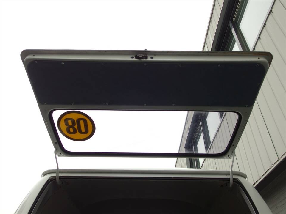 Bild 69/99 von Volkswagen T2b Kastenwagen (1977)